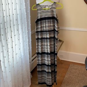 Loft Large Maxi Dress in EUC
